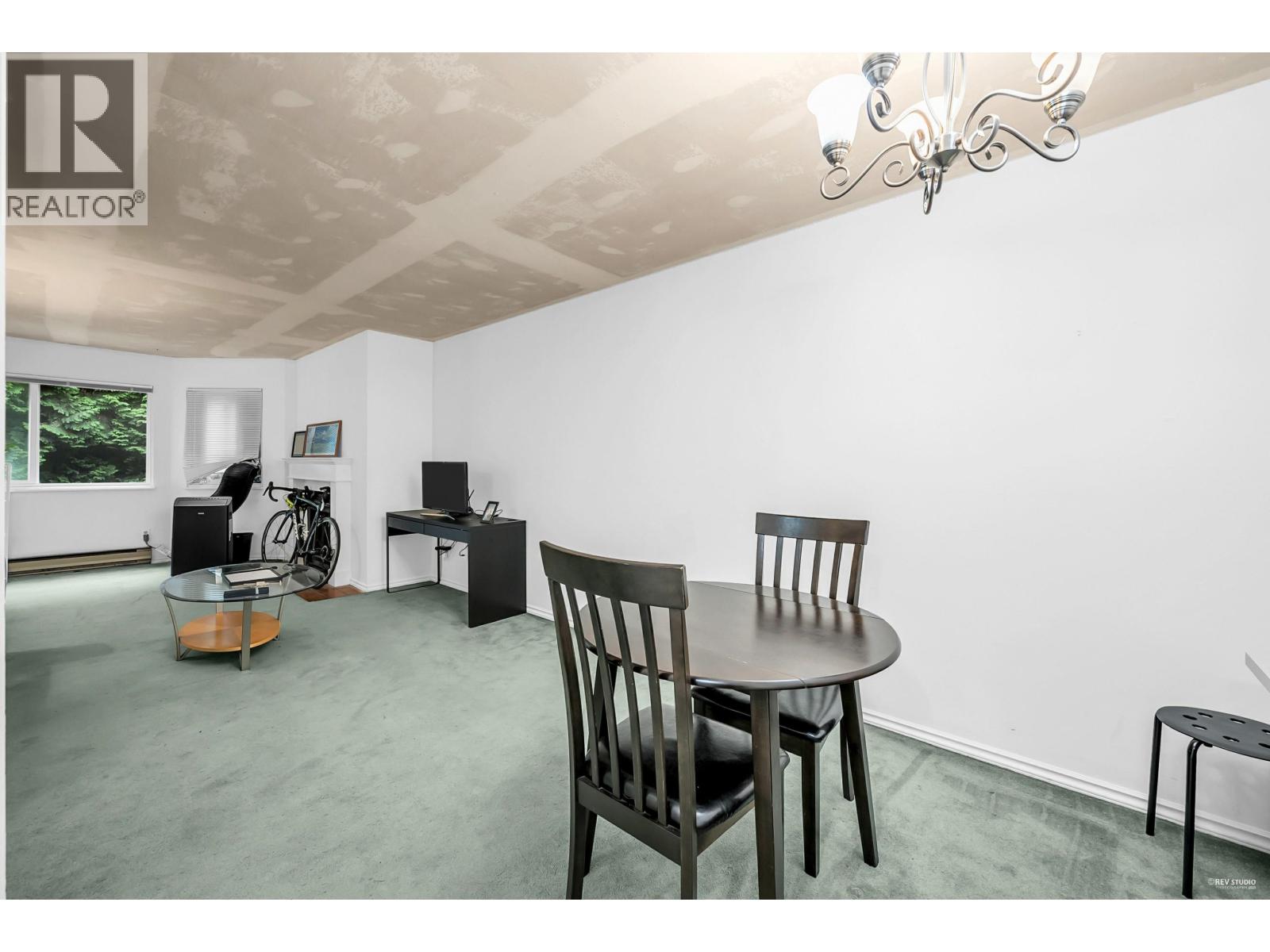 303 9880 Manchester Drive, Burnaby, British Columbia  V3N 4R3 - Photo 5 - R3043617