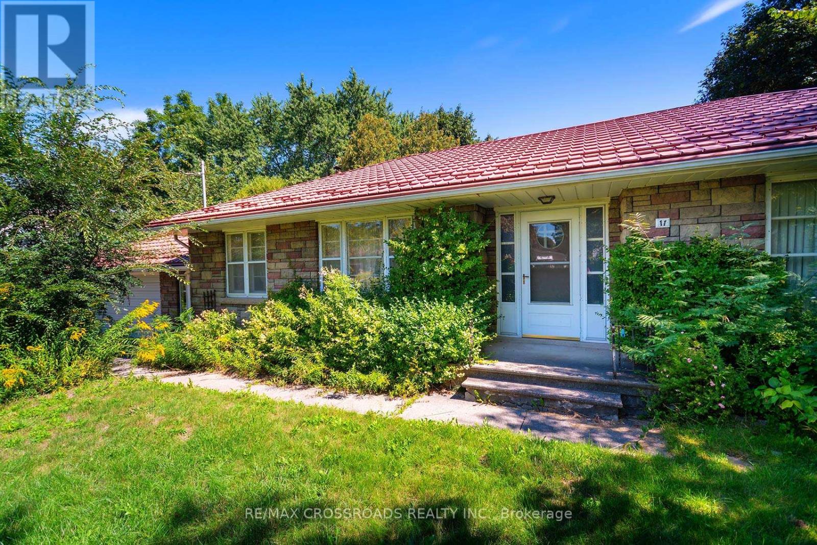Property at 11 FAIRCROFT BOULEVARD image 5