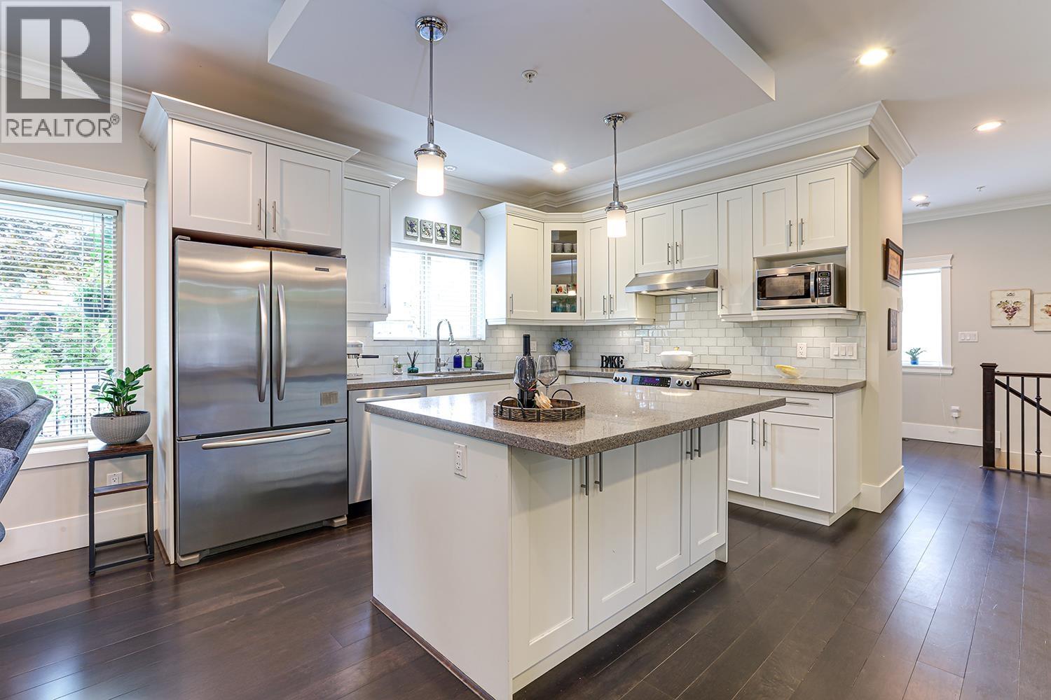 3968 Robin Place, Port Coquitlam, British Columbia  V3B 6R7 - Photo 6 - R3043598