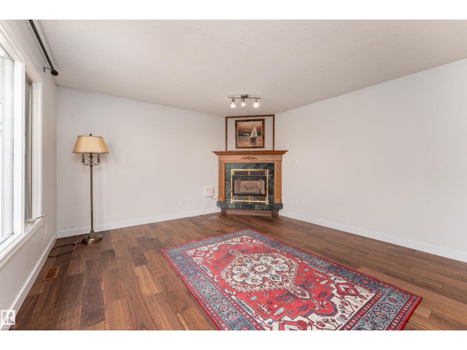 1113 Lakewood Road North Nw, Edmonton, Alberta  T6K 3A9 - Photo 14 - E4456061