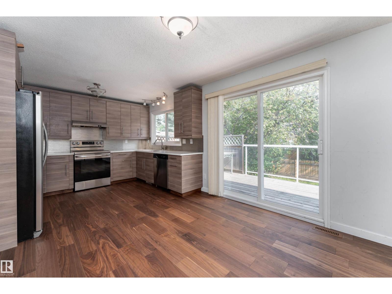 1113 Lakewood Road North Nw, Edmonton, Alberta  T6K 3A9 - Photo 17 - E4456061