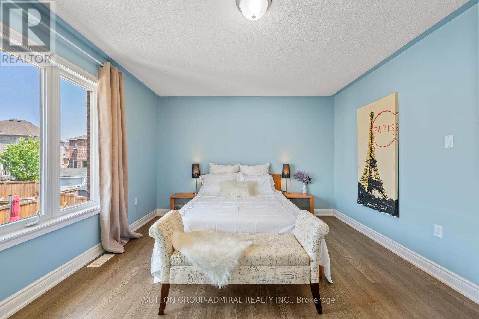 186 Romanelli Crescent, Bradford West Gwillimbury (Bradford), Ontario  L3Z 0X6 - Photo 23 - N12381113