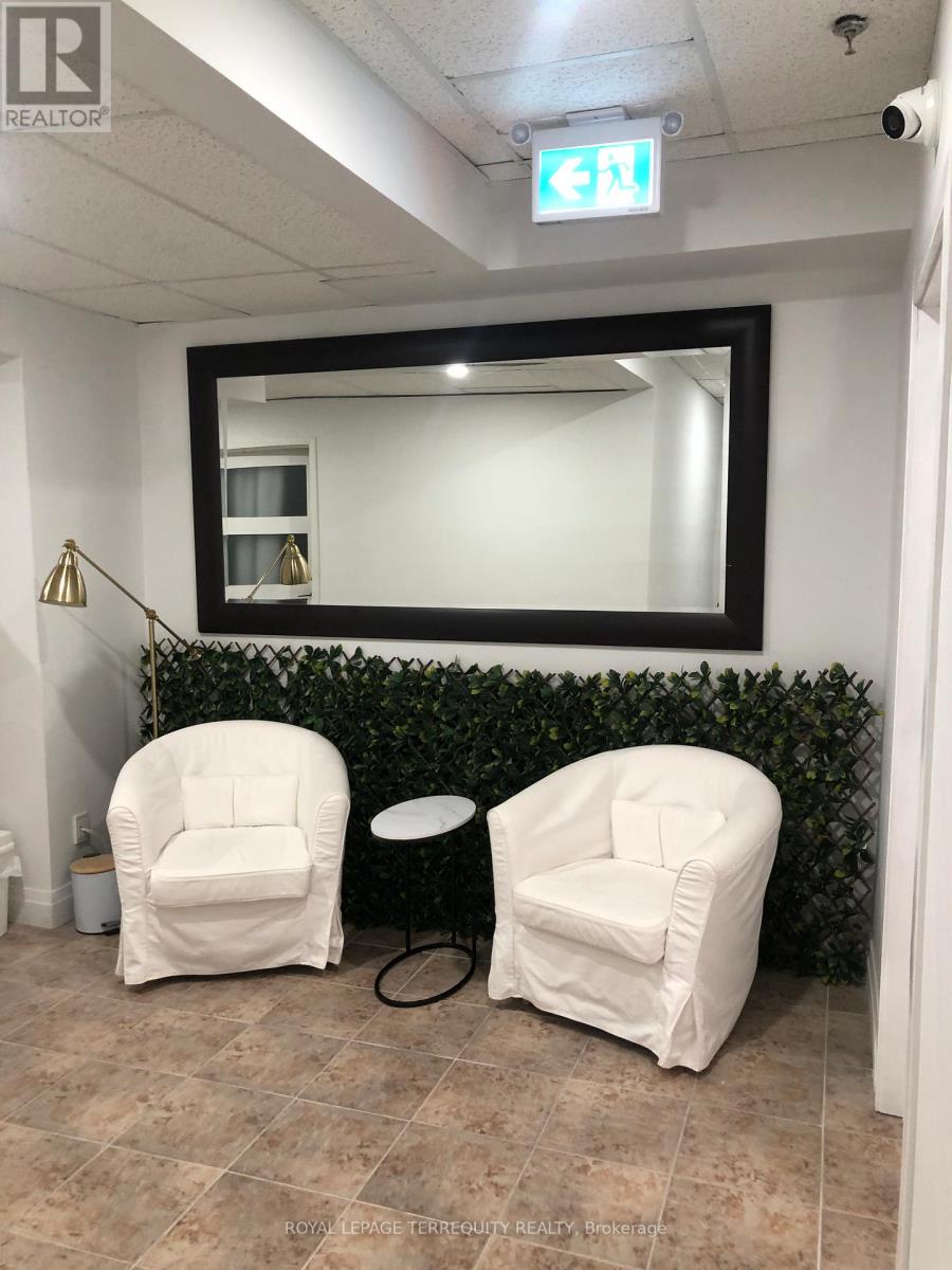 13 Office 202 - 8611 Weston Road, Vaughan, Ontario  L4L 9P1 - Photo 1 - N12381136