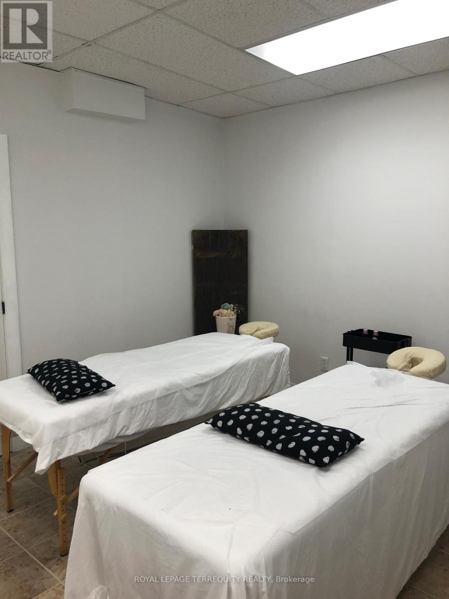 13 Office 202 - 8611 Weston Road, Vaughan, Ontario  L4L 9P1 - Photo 6 - N12381136