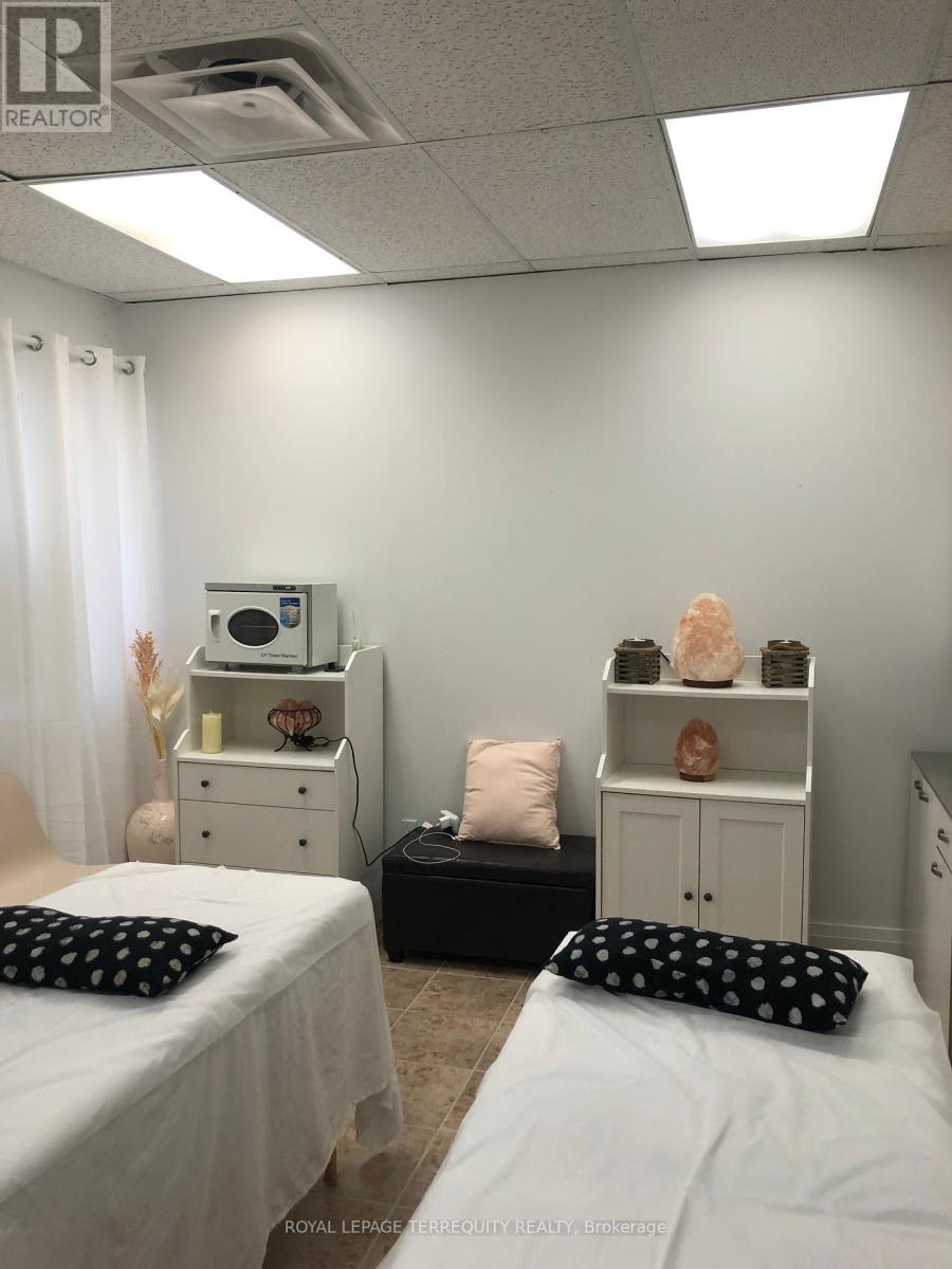 13 Office 202 - 8611 Weston Road, Vaughan, Ontario  L4L 9P1 - Photo 8 - N12381136