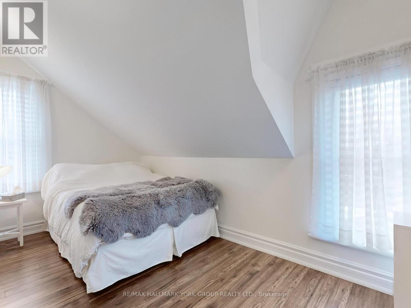21 Irwin Avenue, Aurora, Ontario  L4G 3G1 - Photo 23 - N12381179