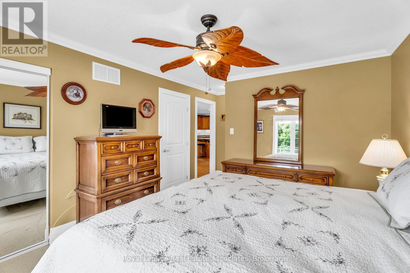 117 Greenway Drive, Wasaga Beach, Ontario  L9Z 0E6 - Photo 23 - S12381244