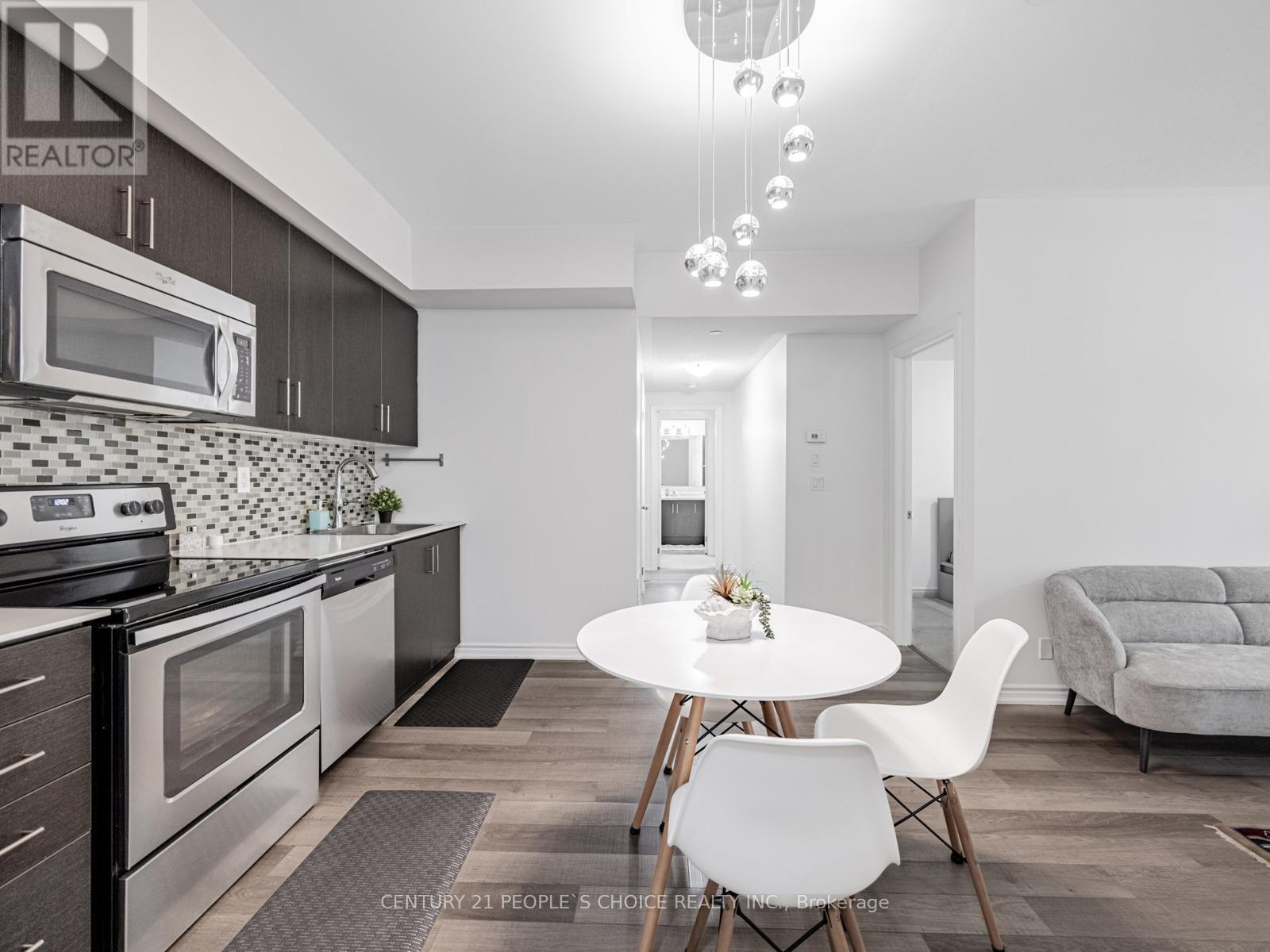 32 - 120 Twenty Fourth Street, Toronto, Ontario  M8V 0B9 - Photo 10 - W12381159