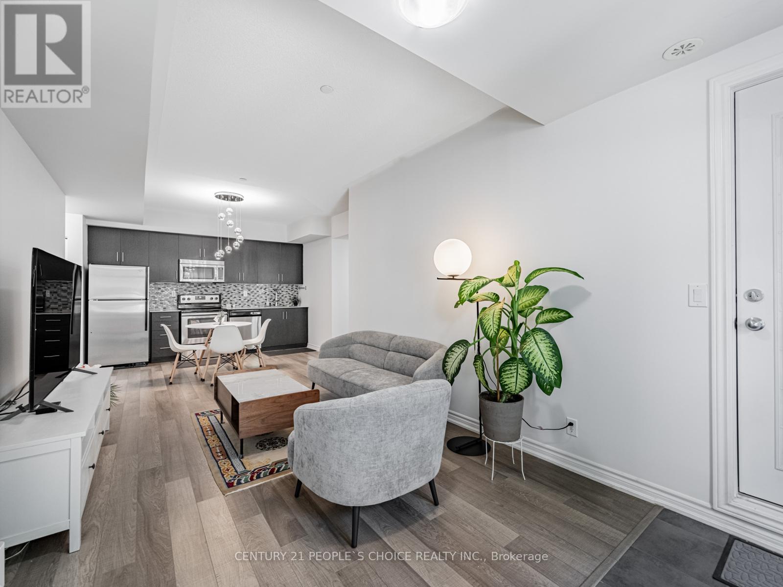 32 - 120 Twenty Fourth Street, Toronto, Ontario  M8V 0B9 - Photo 12 - W12381159