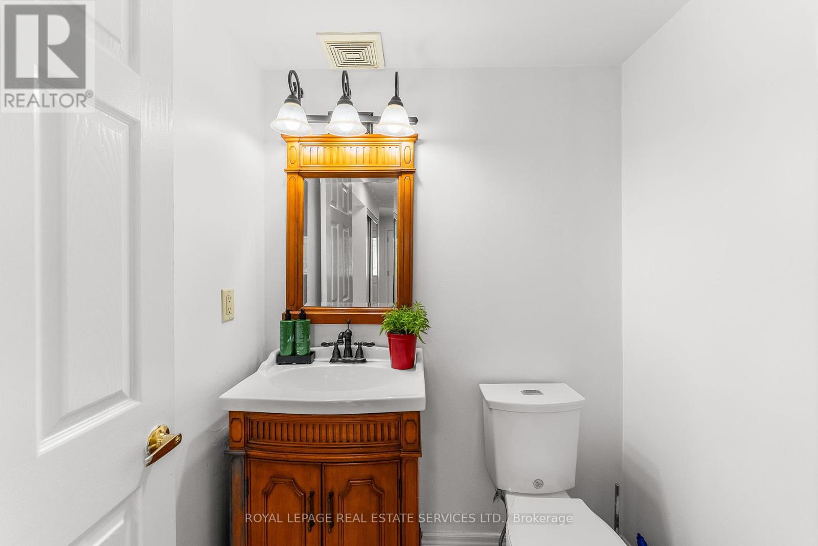 2 Mangrove Road, Brampton, Ontario  L6S 3Y1 - Photo 15 - W12381165