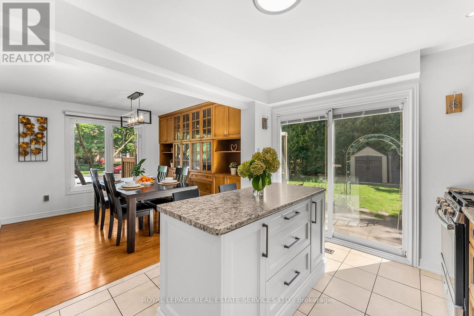 2 Mangrove Road, Brampton, Ontario  L6S 3Y1 - Photo 9 - W12381165