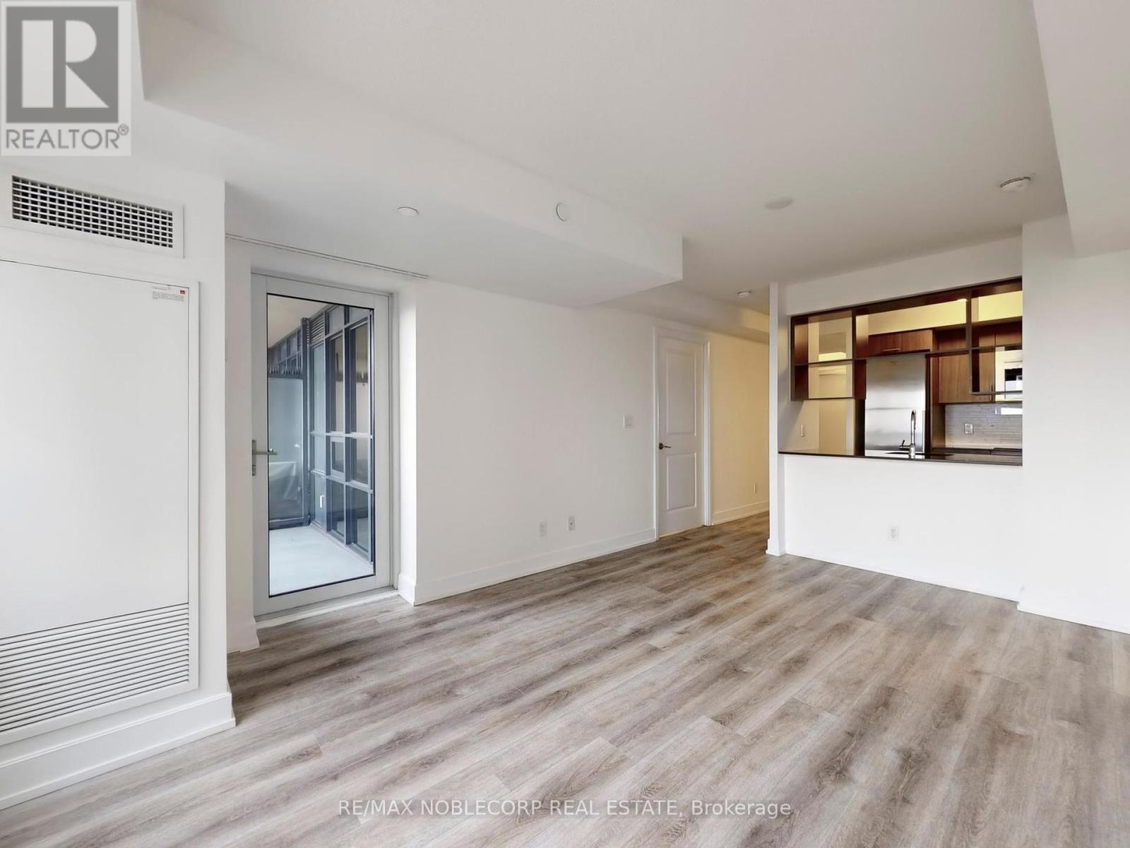 1929 - 2 Eva Road, Toronto (Etobicoke West Mall), Ontario  M9C 0A9 - Photo 11 - W12381227