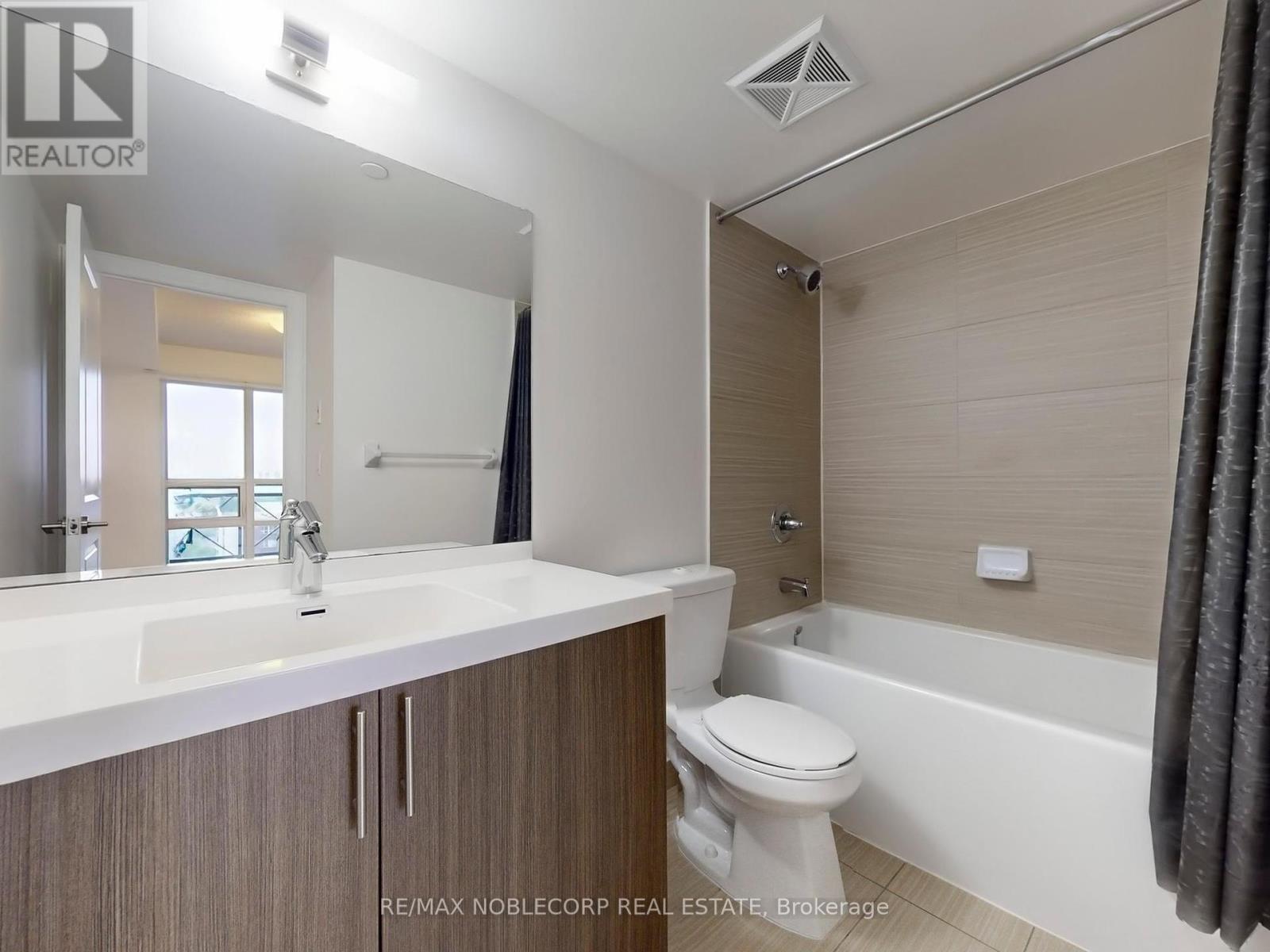 1929 - 2 Eva Road, Toronto (Etobicoke West Mall), Ontario  M9C 0A9 - Photo 16 - W12381227