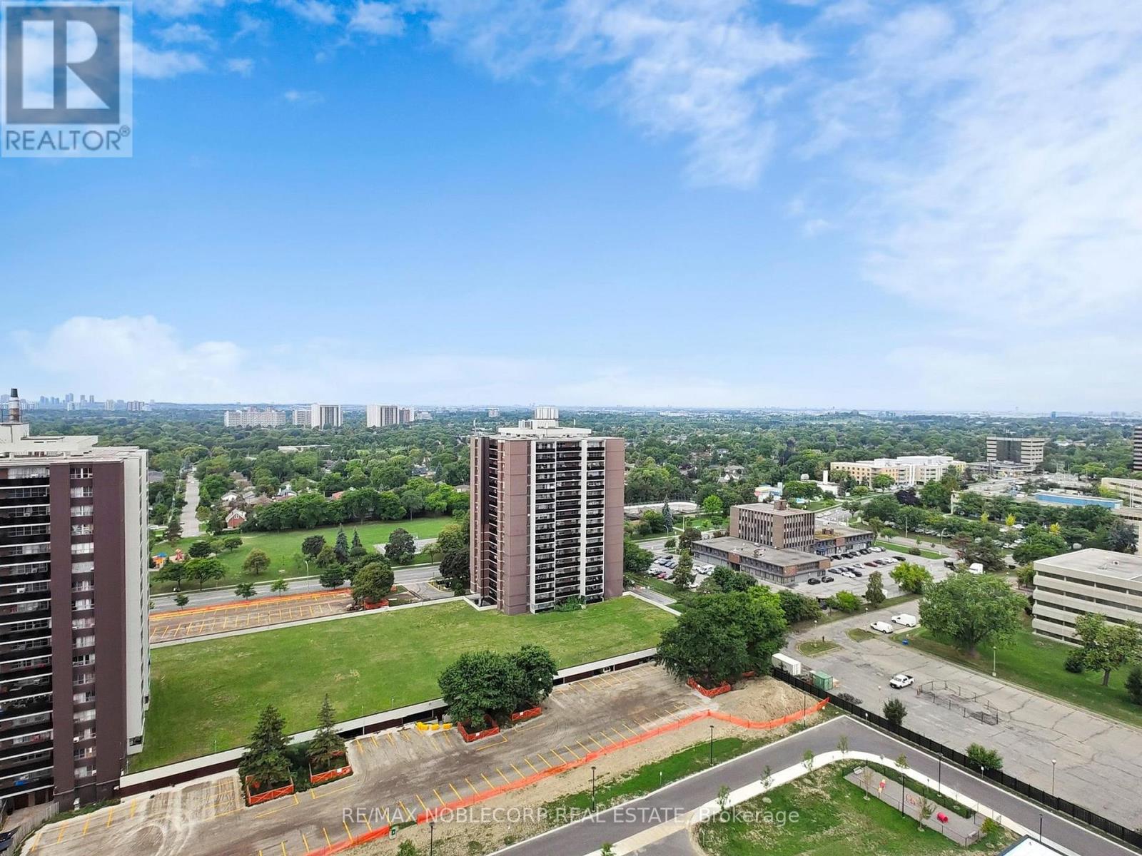 1929 - 2 Eva Road, Toronto (Etobicoke West Mall), Ontario  M9C 0A9 - Photo 25 - W12381227