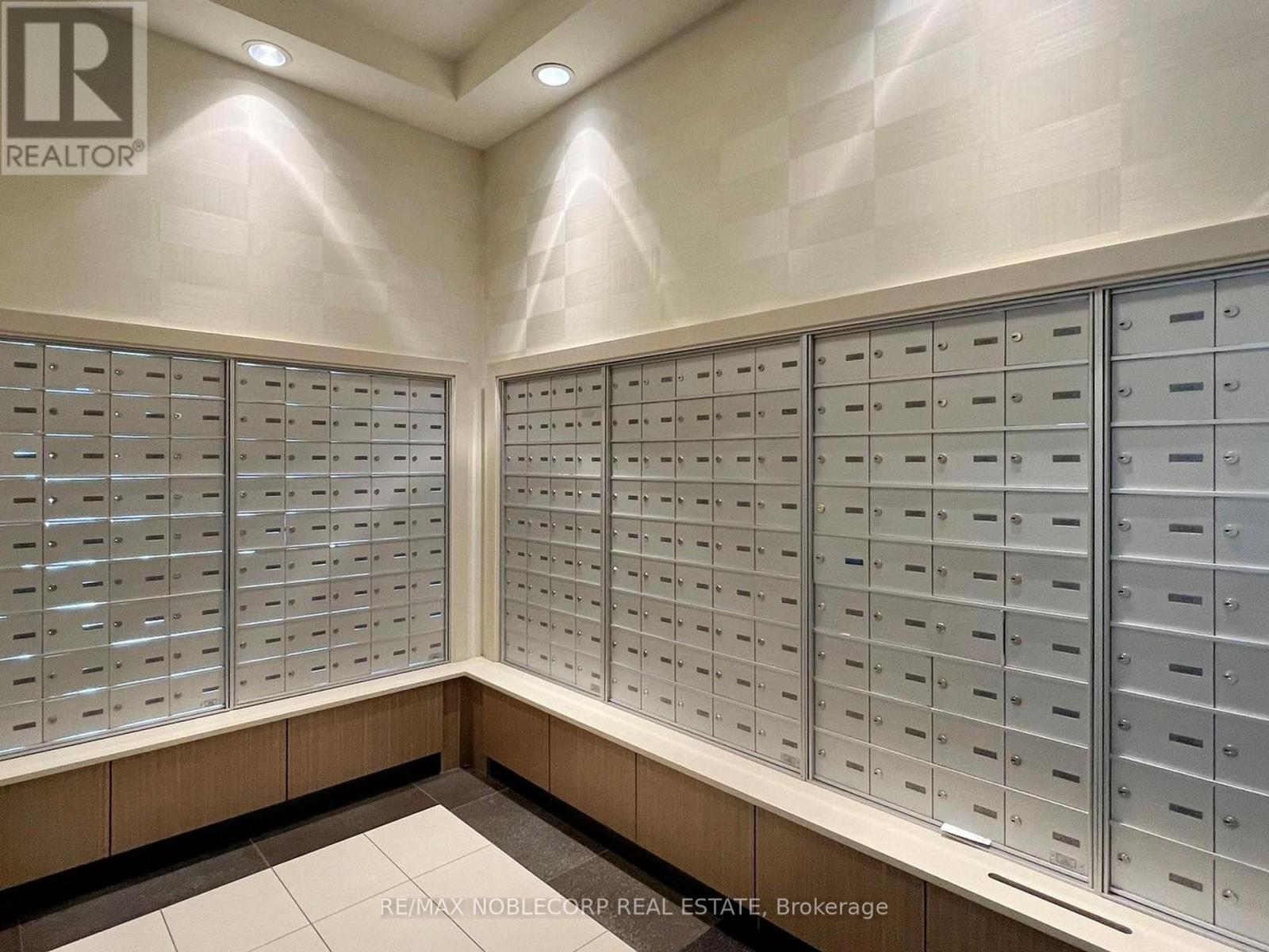 1929 - 2 Eva Road, Toronto (Etobicoke West Mall), Ontario  M9C 0A9 - Photo 28 - W12381227