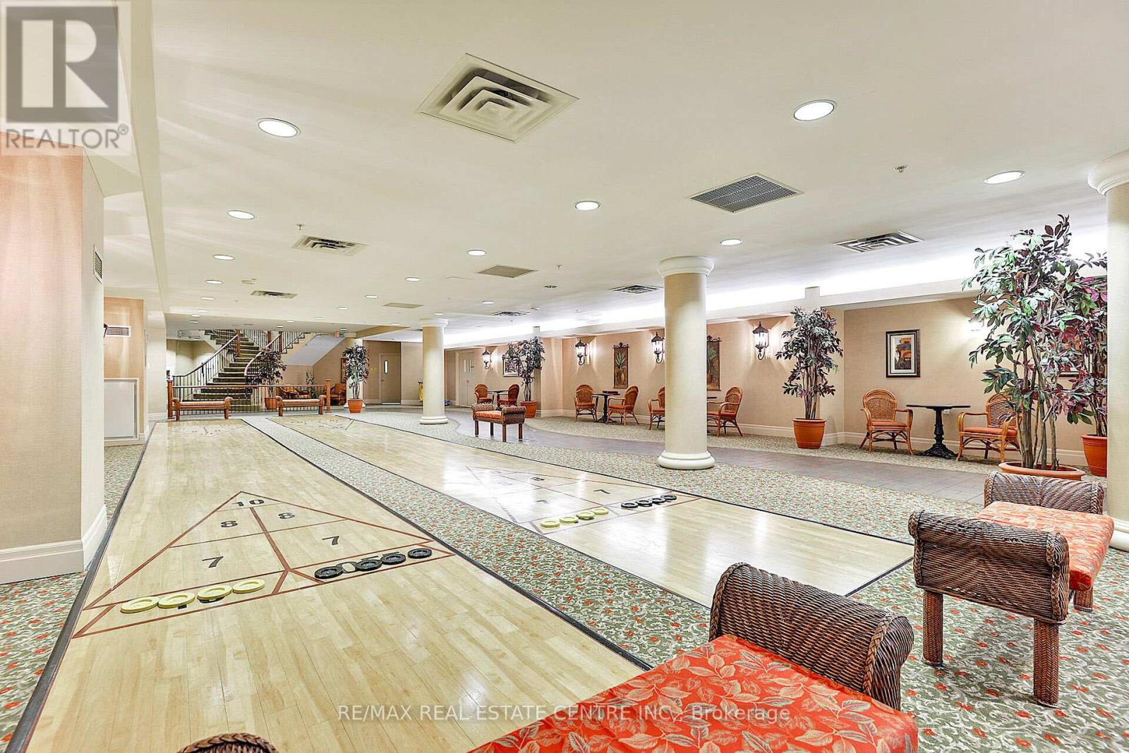 209 - 350 Princess Royal Drive, Mississauga (City Centre), Ontario  L5B 4N1 - Photo 46 - W12381253