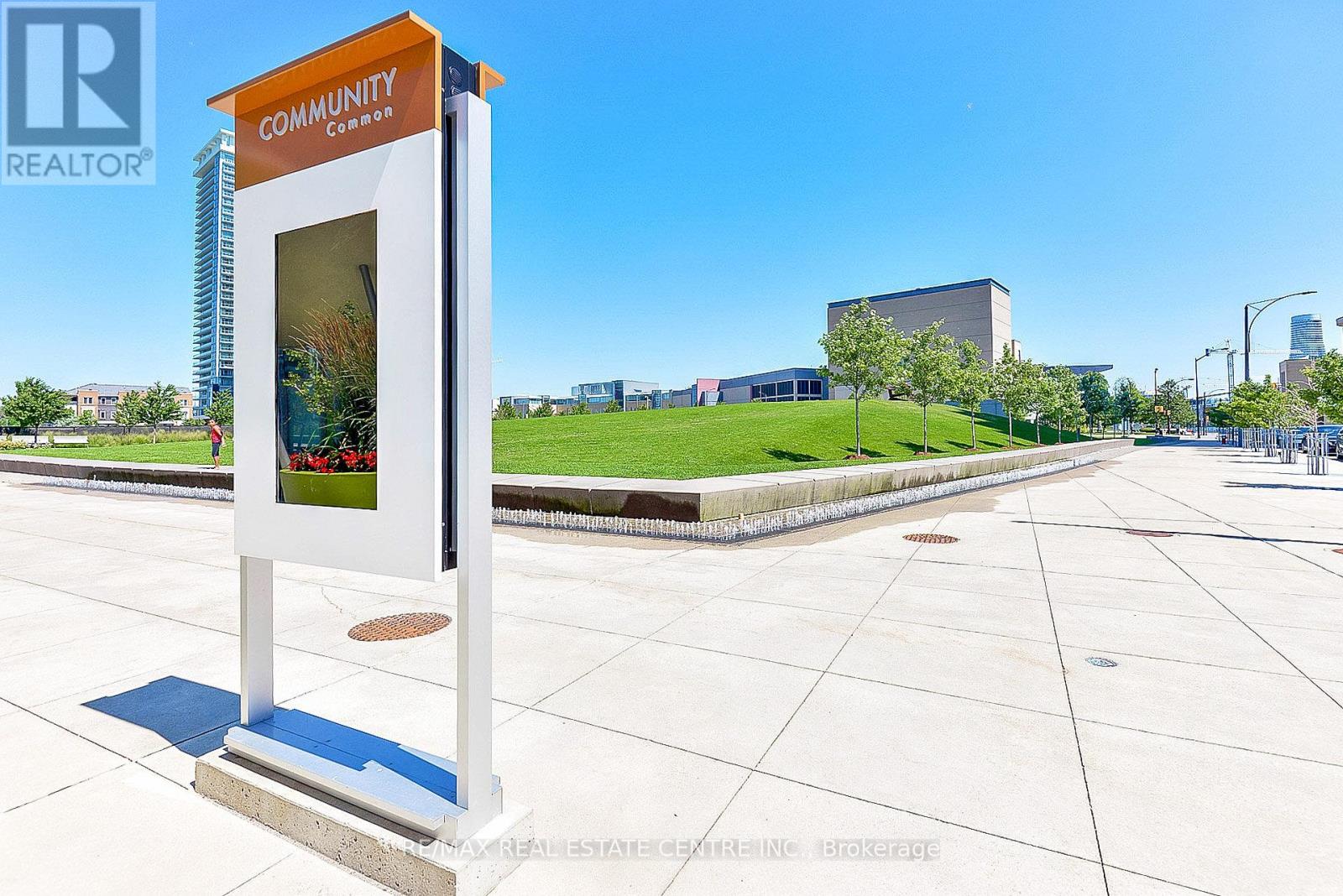 209 - 350 Princess Royal Drive, Mississauga (City Centre), Ontario  L5B 4N1 - Photo 47 - W12381253