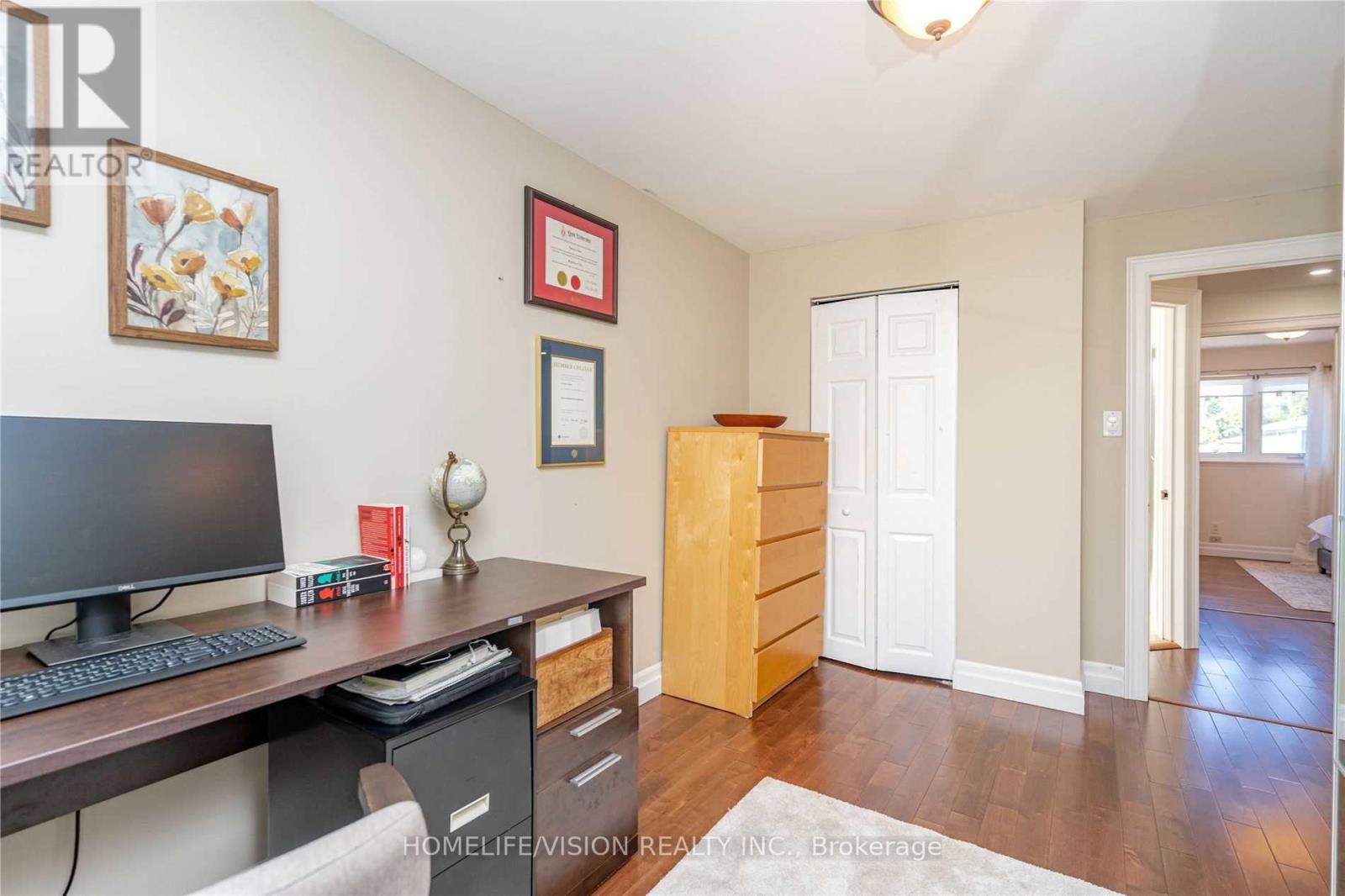 16 Palgrave Crescent, Brampton, Ontario  L6W 1C9 - Photo 22 - W12381256