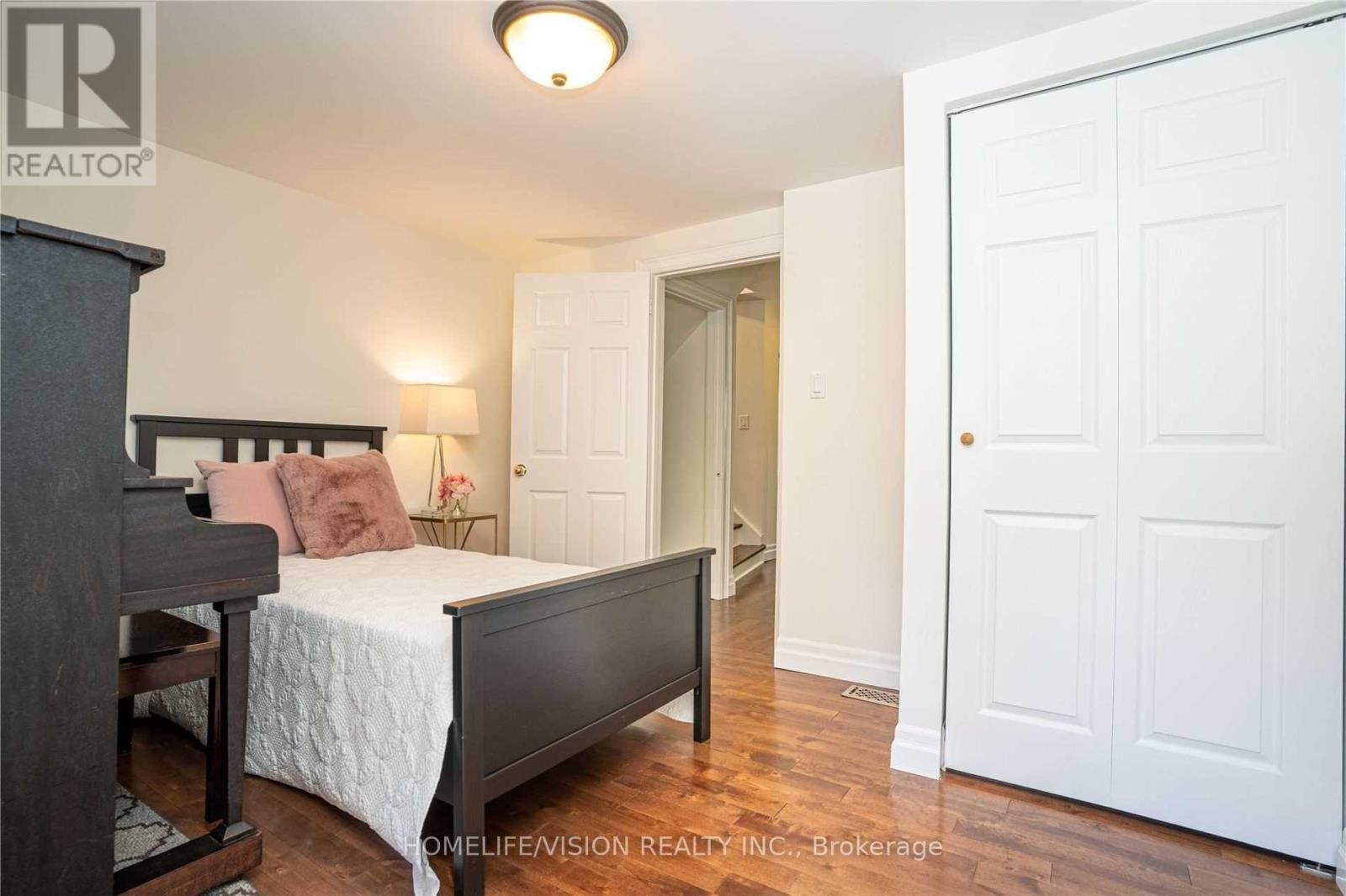 16 Palgrave Crescent, Brampton, Ontario  L6W 1C9 - Photo 26 - W12381256