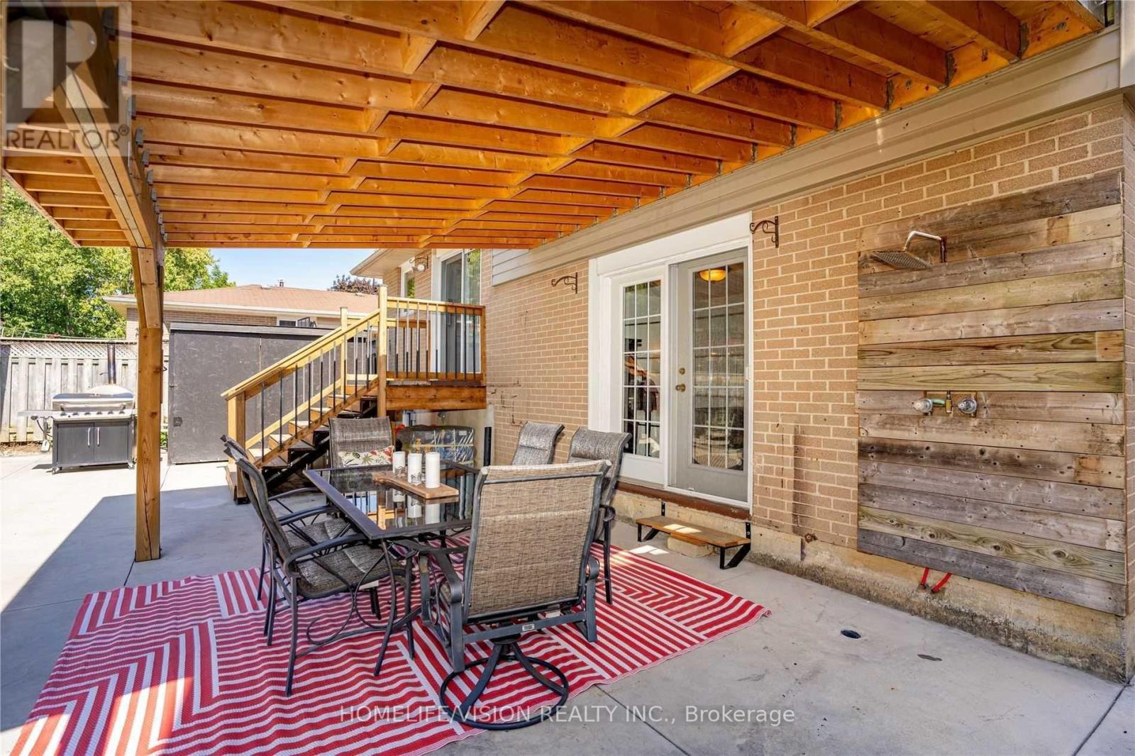 16 Palgrave Crescent, Brampton, Ontario  L6W 1C9 - Photo 32 - W12381256
