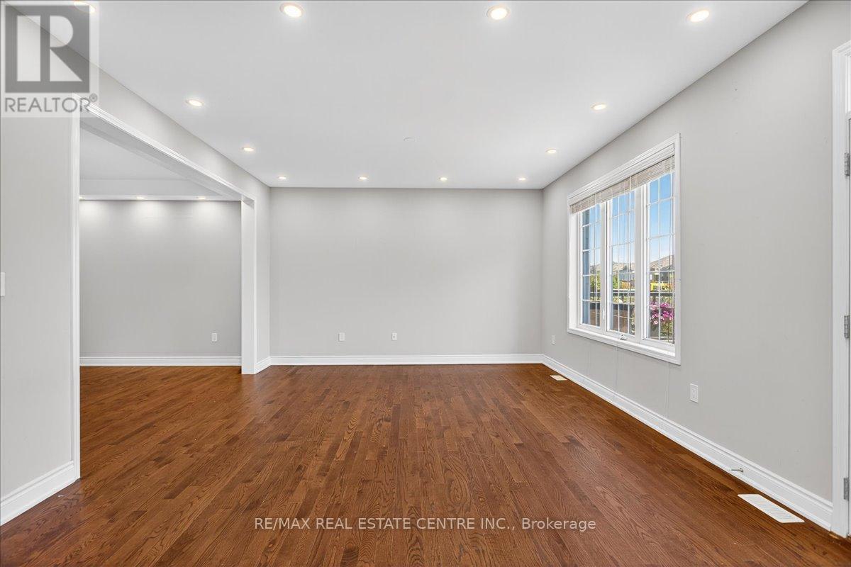 249 Hinton Terrace, Milton, Ontario  L9T 7K6 - Photo 11 - W12381257
