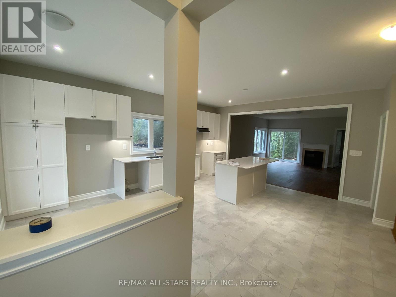 38 Shelson Place, Georgina (Sutton & Jackson's Point), Ontario  L0E 1R0 - Photo 4 - N12381263