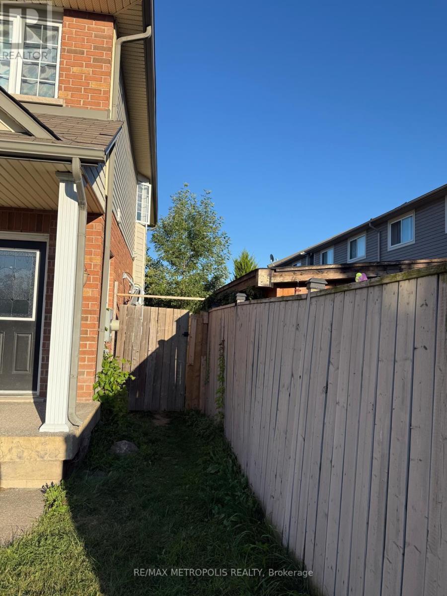 Bsmt - 28 Dartmouth Gate, Hamilton, Ontario  L8E 0B9 - Photo 9 - X12381099