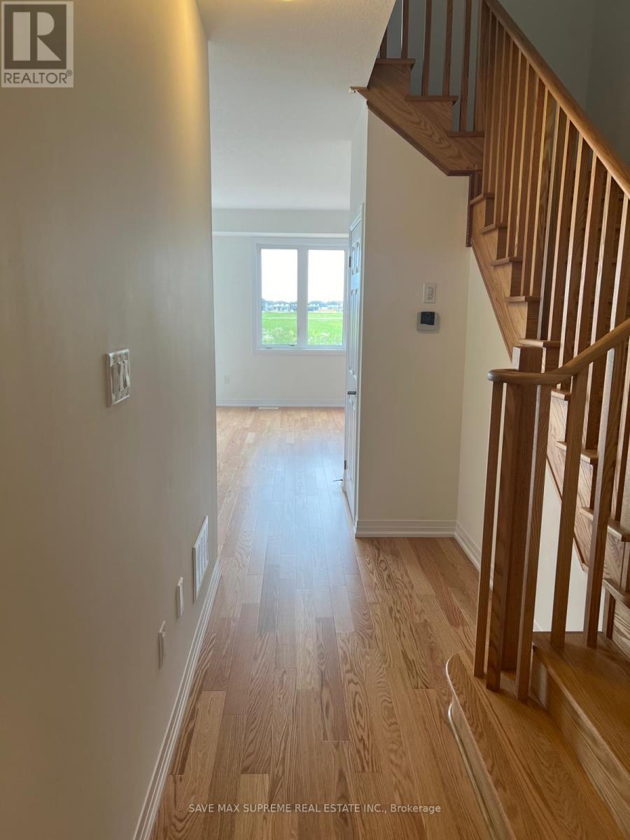 96 Selection Heights, Thorold, Ontario  L2V 0B7 - Photo 10 - X12381187