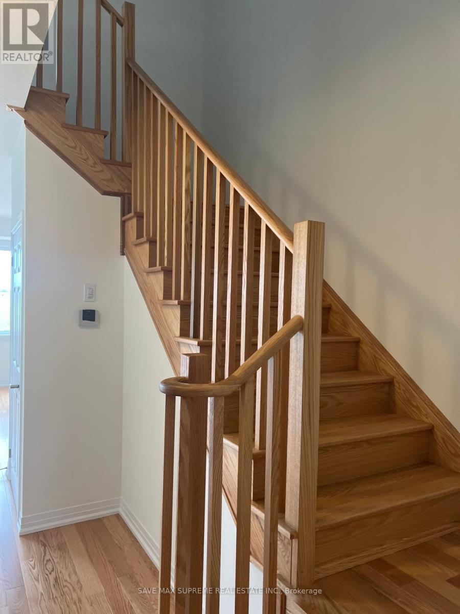 96 Selection Heights, Thorold, Ontario  L2V 0B7 - Photo 11 - X12381187