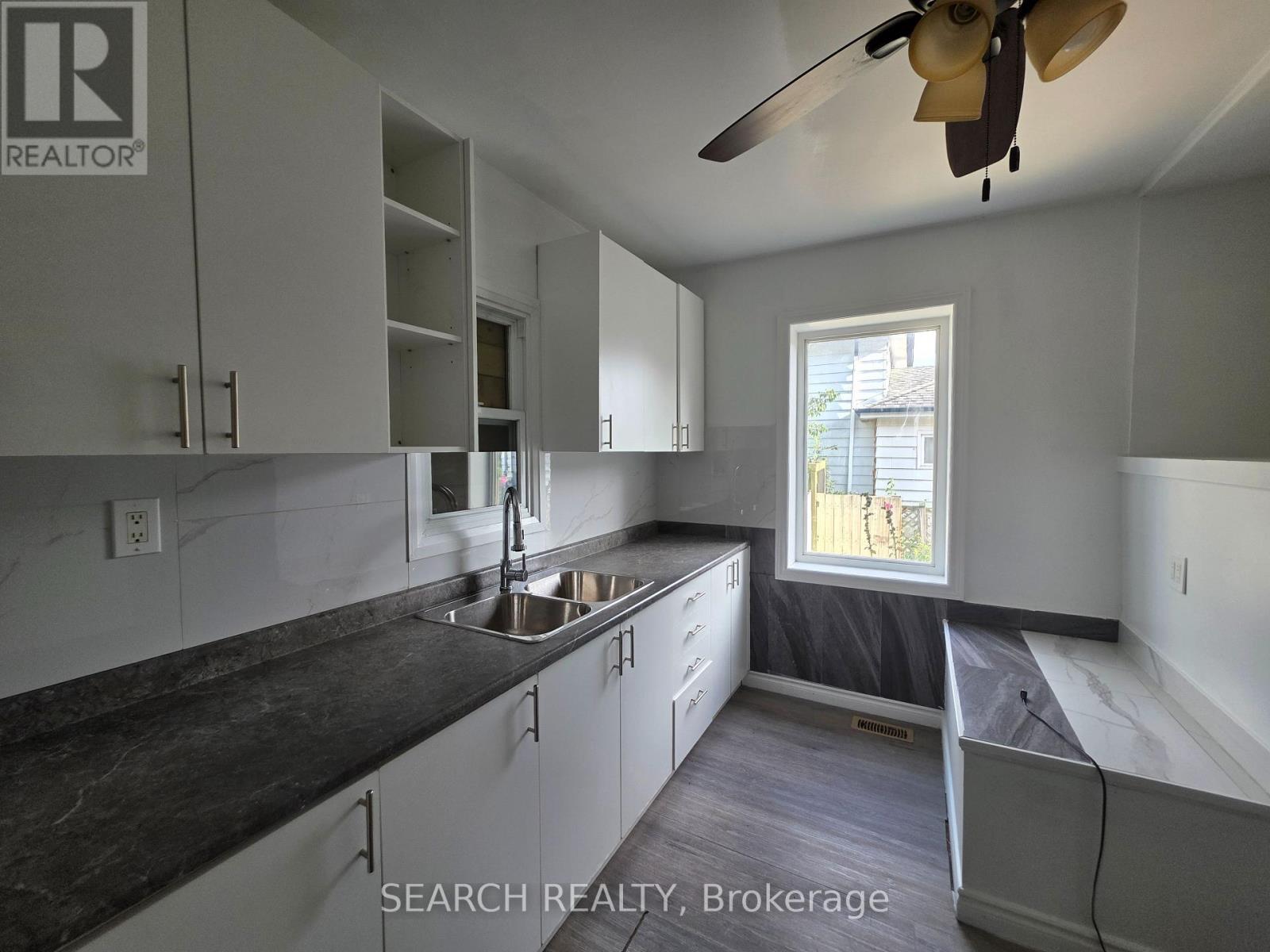 39 Rodda Boulevard, Toronto, Ontario  M1E 2Z7 - Photo 5 - E12369597