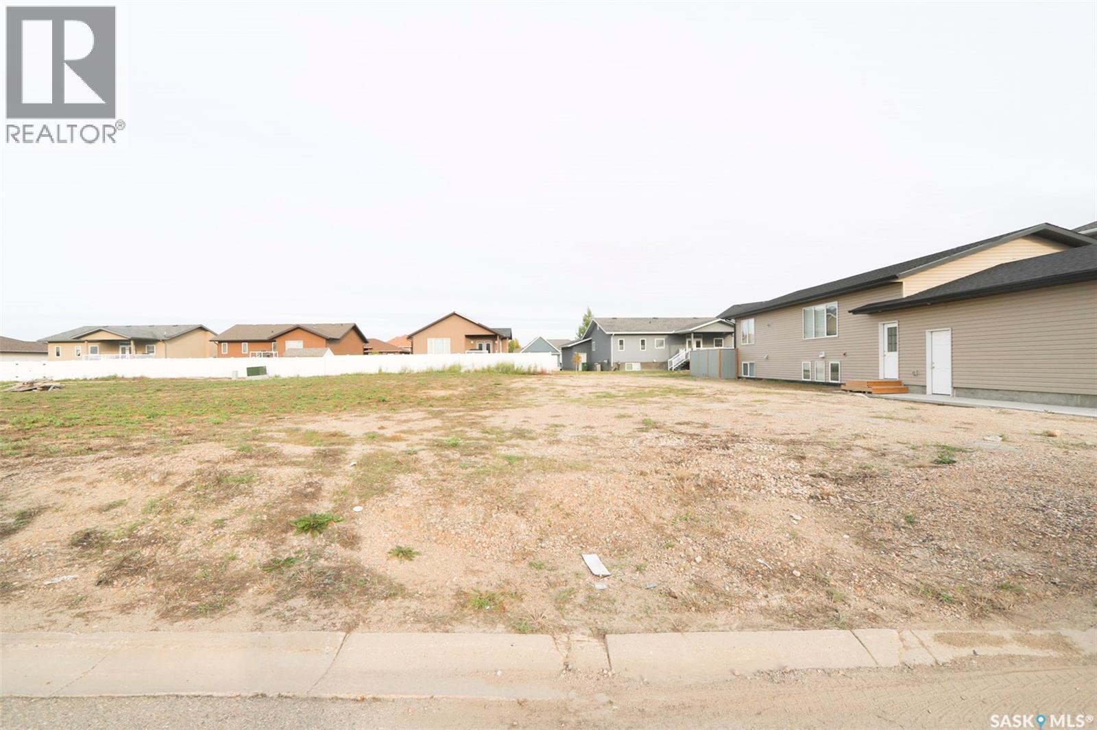 98 Good Spirit Crescent, Yorkton, Saskatchewan  S3N 0X1 - Photo 4 - SK999236