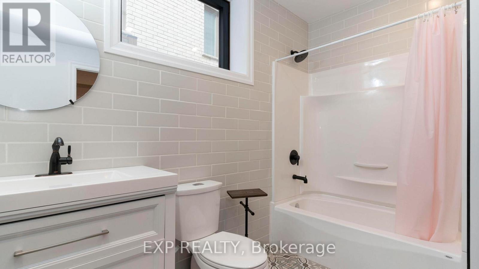 253 - 9861 Glendon Drive, Middlesex Centre, Ontario  N0L 1R0 - Photo 40 - X12381395