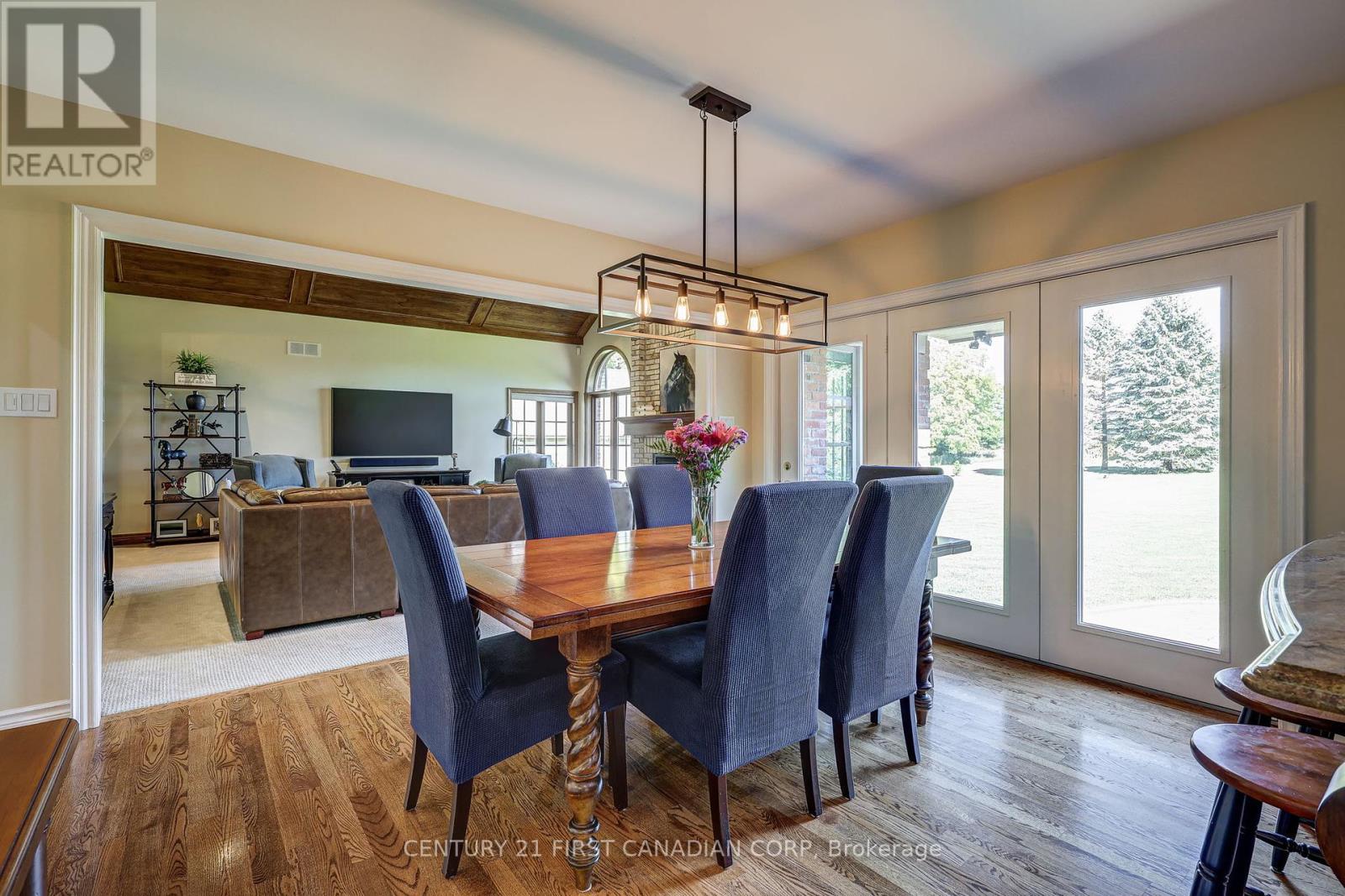 9430 Elviage Drive, London South (South B), Ontario  N6K 4N5 - Photo 12 - X12381494