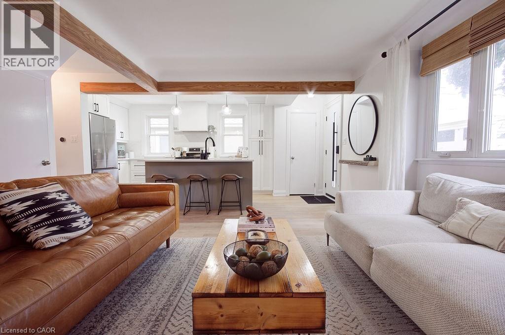 197 East 43rd Street, Hamilton, Ontario  L8T 3C3 - Photo 3 - 40766229