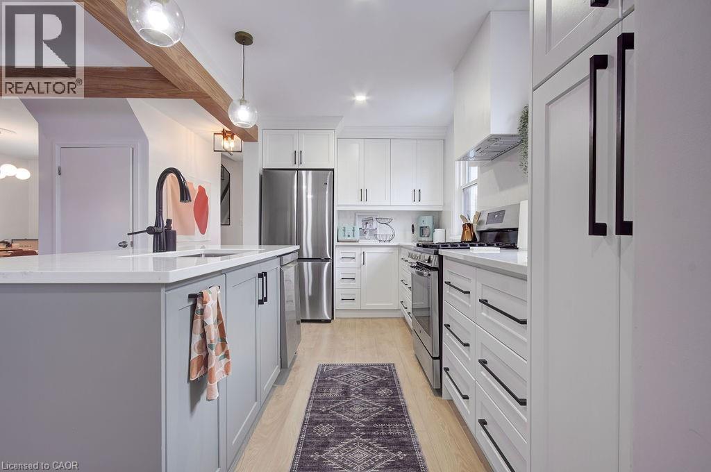 197 East 43rd Street, Hamilton, Ontario  L8T 3C3 - Photo 6 - 40766229