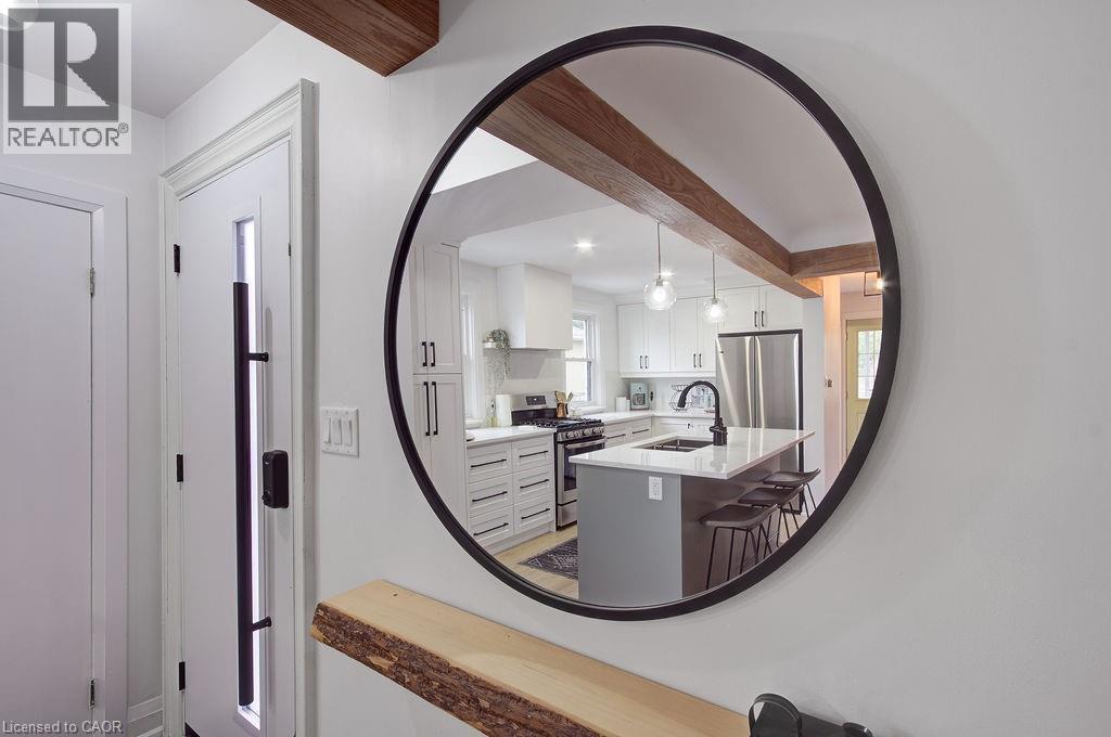 197 East 43rd Street, Hamilton, Ontario  L8T 3C3 - Photo 9 - 40766229