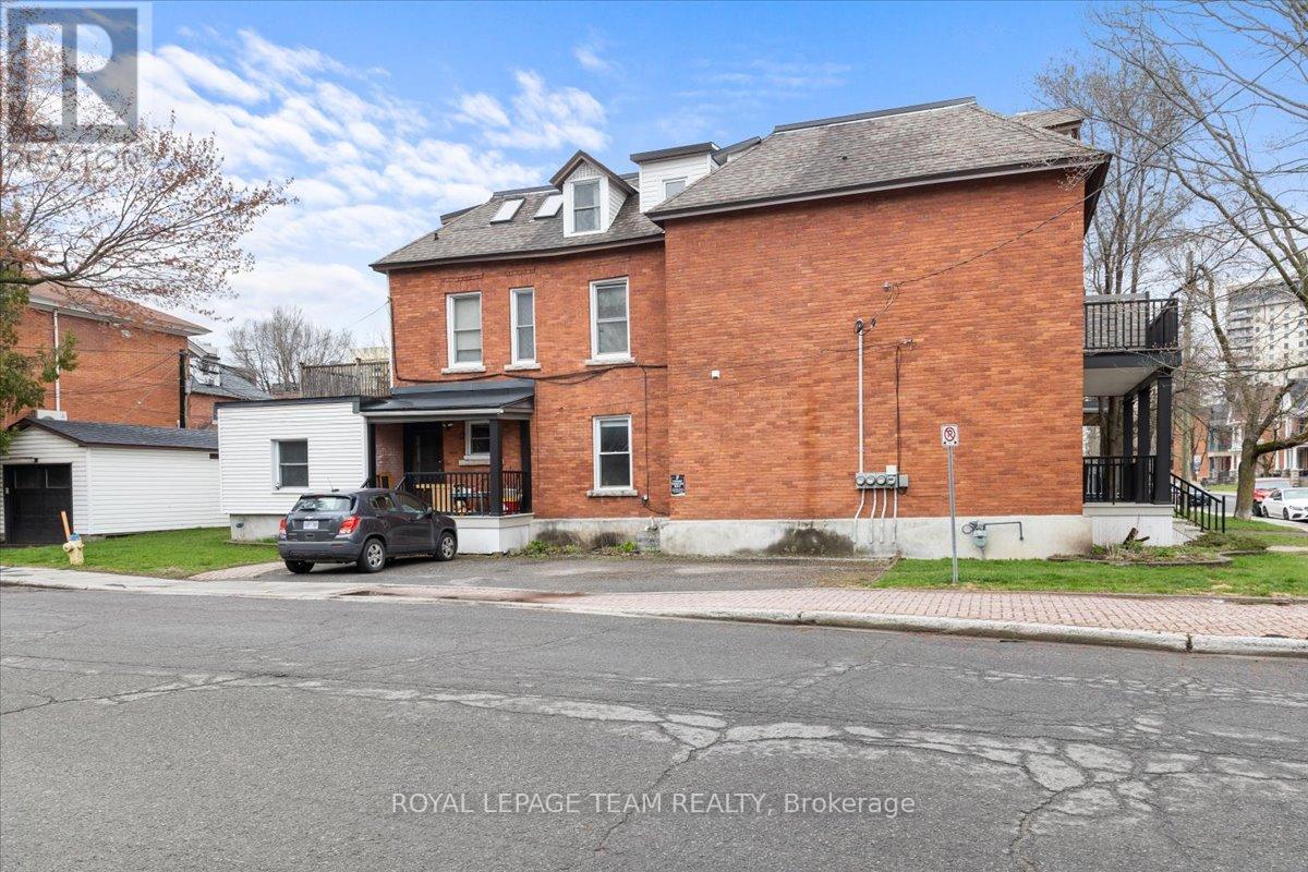 385 Daly Avenue, Ottawa, Ontario  K1N 6H1 - Photo 3 - X12381386