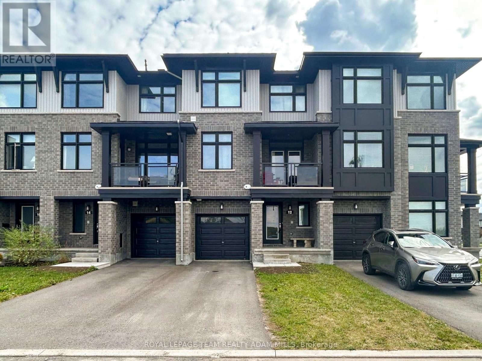 12 VERGLAS LANE, Ottawa, Ontario