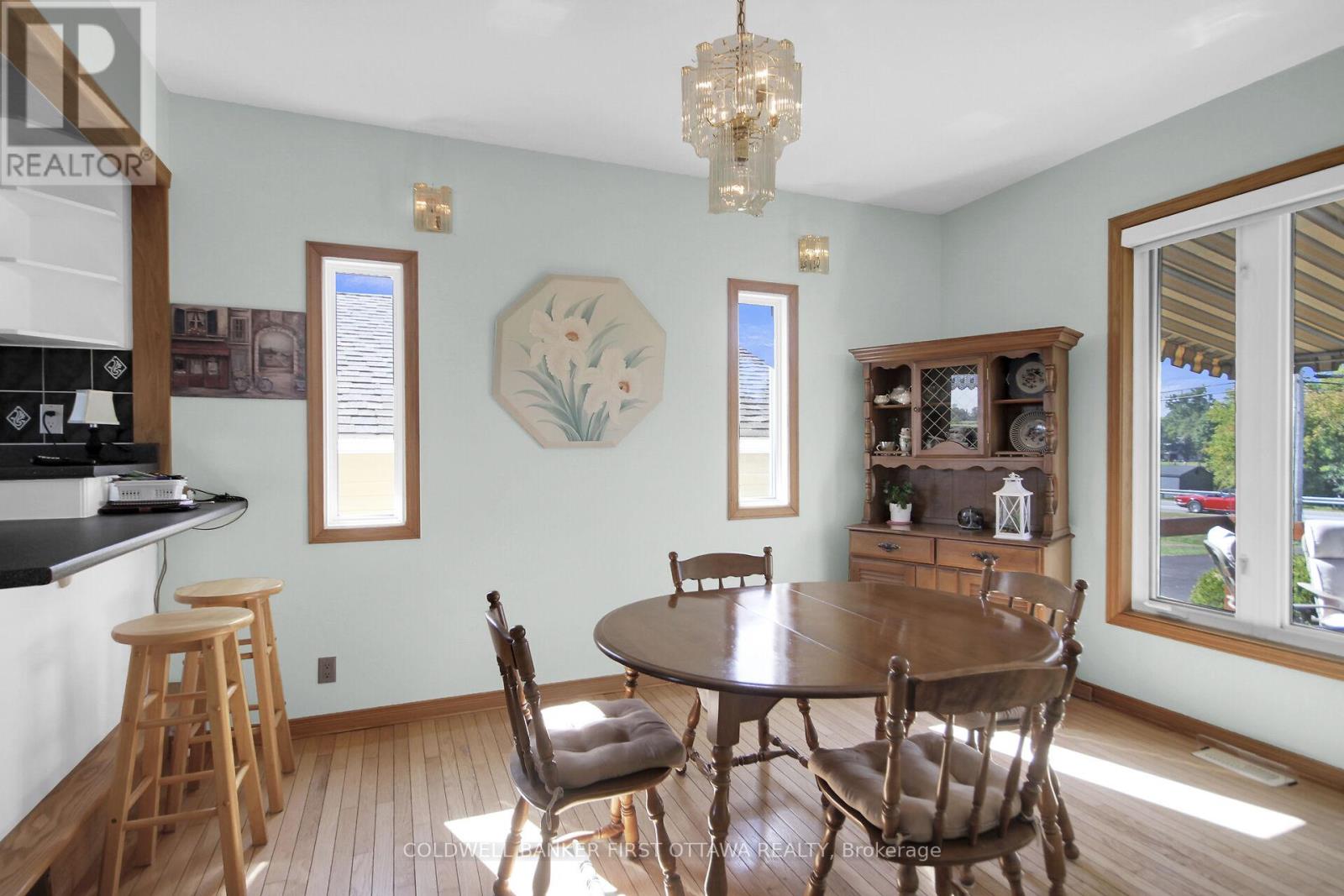 1887 River Road, Ottawa, Ontario  K4M 1B4 - Photo 7 - X12381434