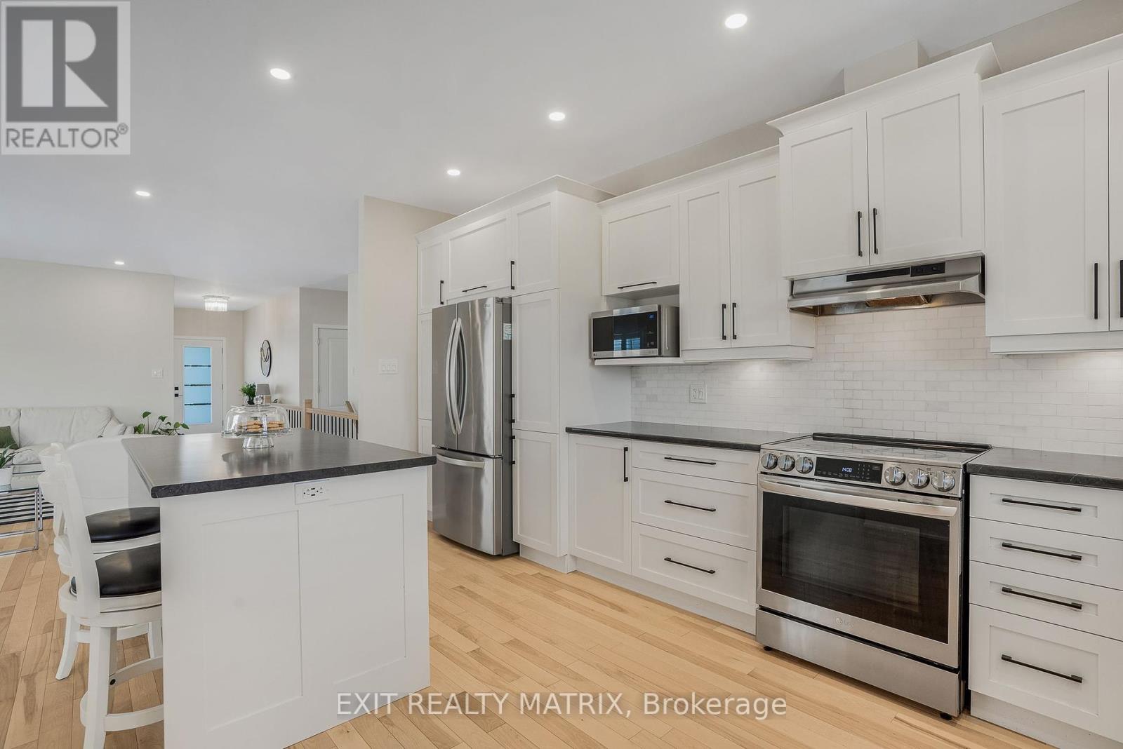 9 Sarah Street, Casselman, Ontario  K0A 1M0 - Photo 11 - X12381440