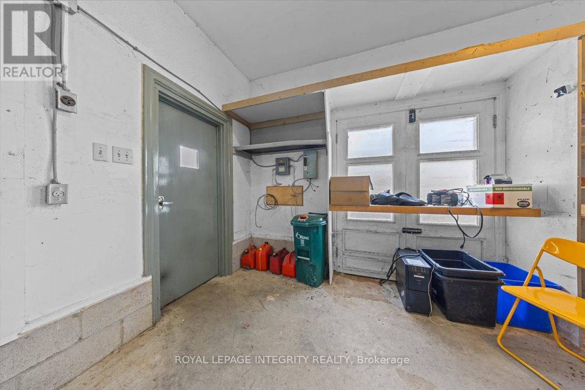 301 Zephyr Avenue, Ottawa, Ontario  K2B 5Z7 - Photo 44 - X12381549