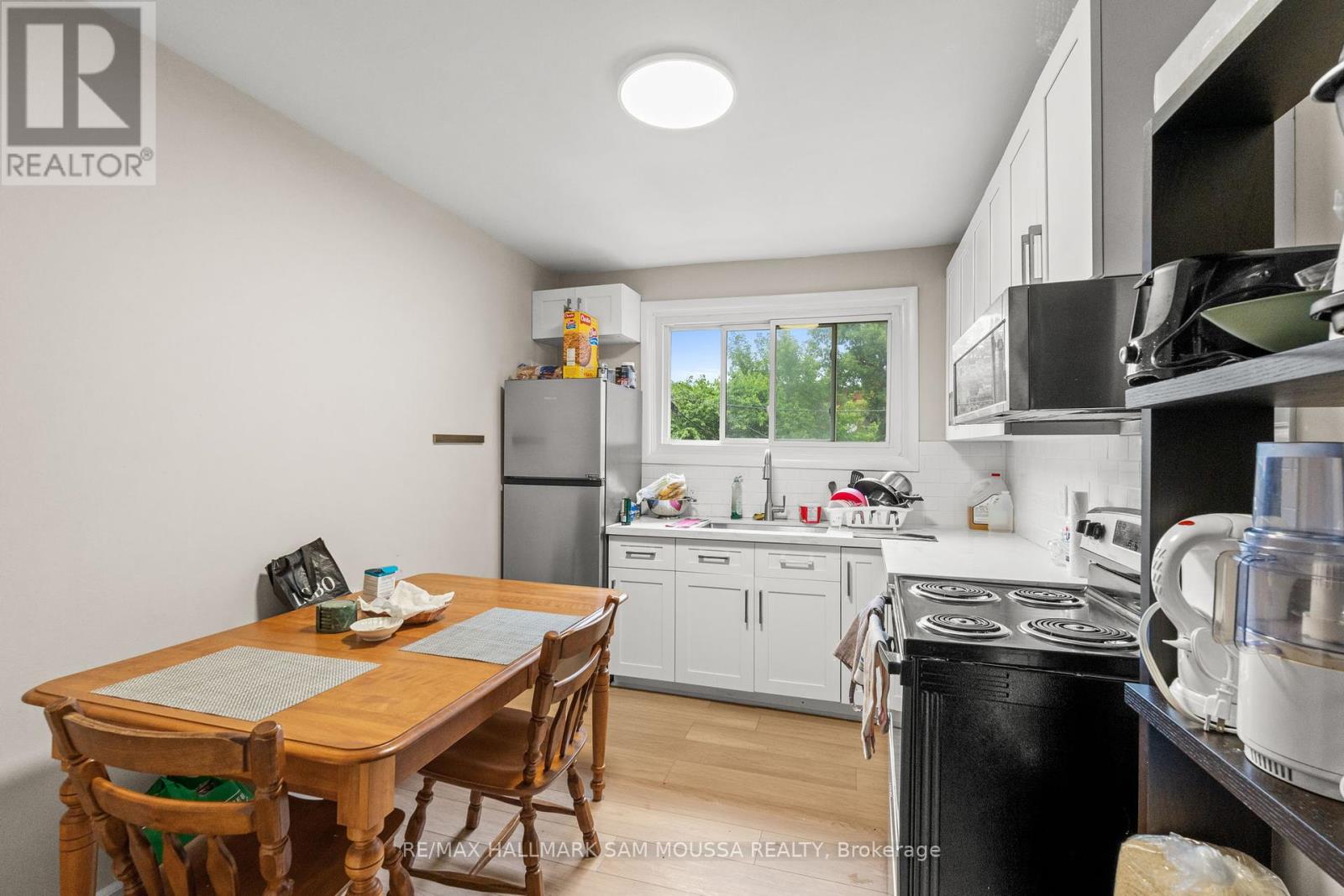 315 Waverley Street W, Ottawa, Ontario  K2P 0V9 - Photo 8 - X12381552