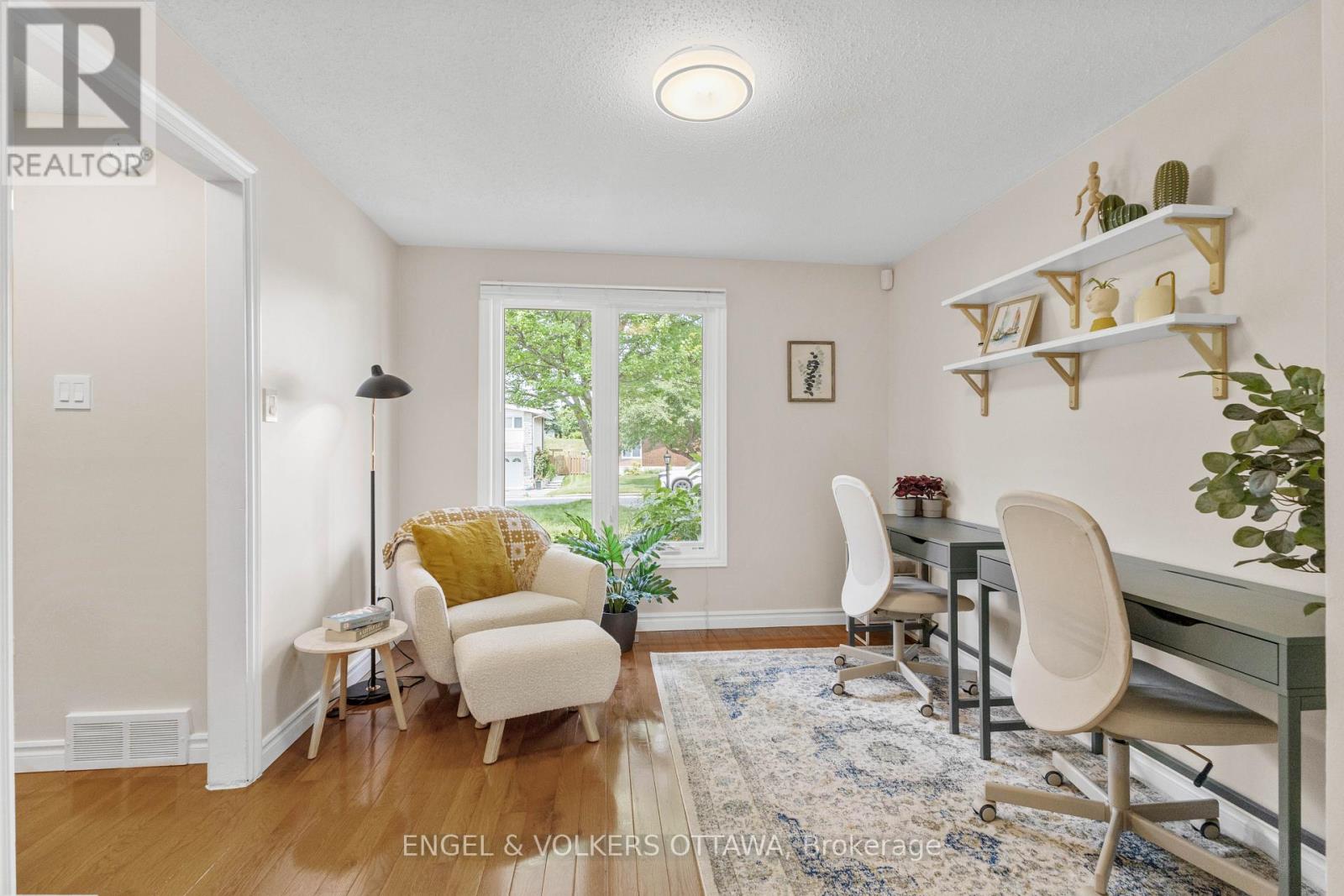 97 Queensline Drive, Ottawa, Ontario  K2H 7J6 - Photo 14 - X12381564