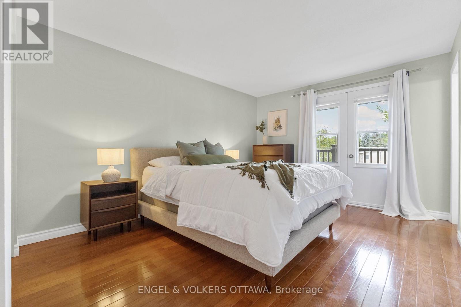 97 Queensline Drive, Ottawa, Ontario  K2H 7J6 - Photo 17 - X12381564