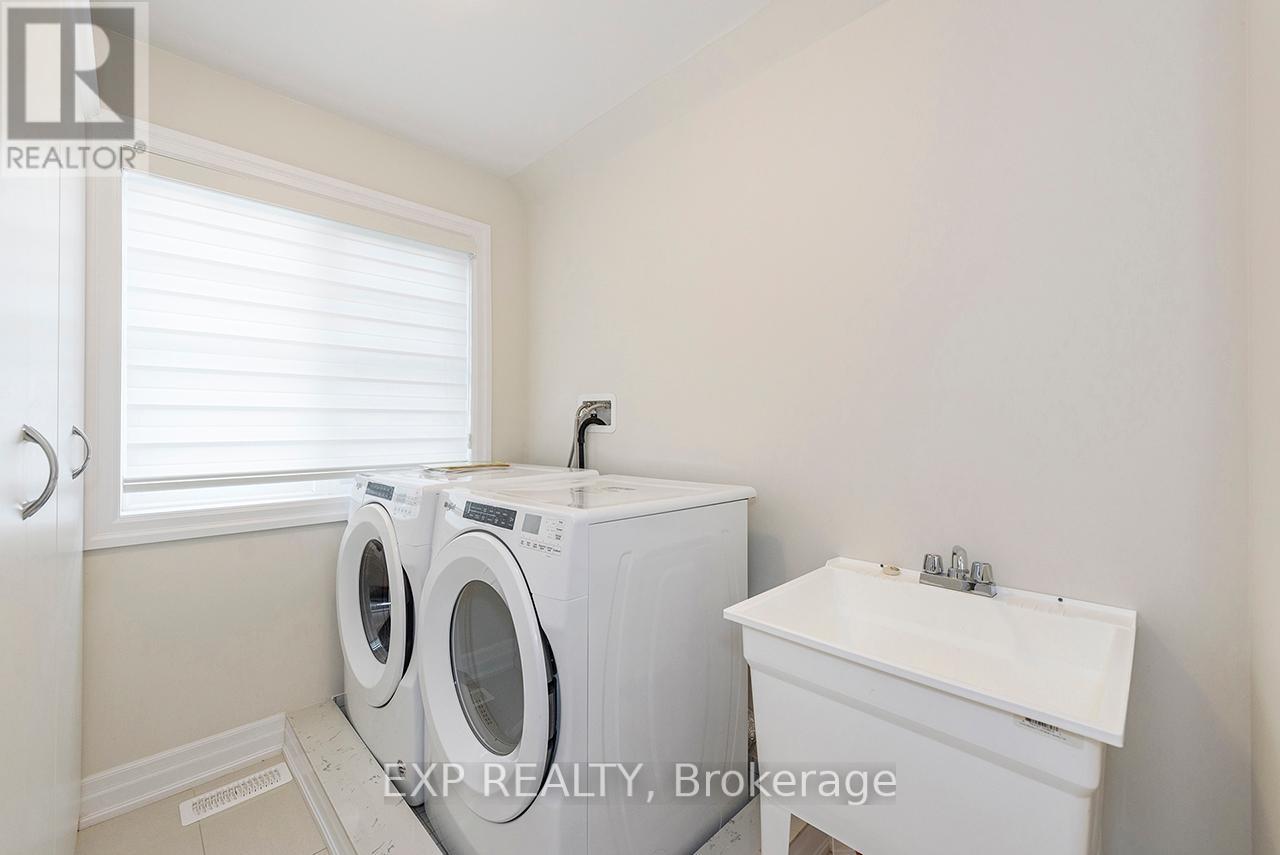 35 Windsor Circle, Niagara-On-The-Lake, Ontario  L7S 1J0 - Photo 22 - X12375776