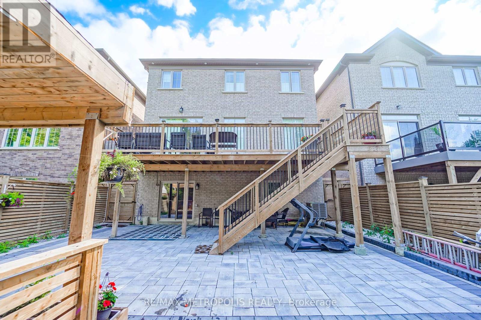141 Auckland Drive, Whitby, Ontario  L1P 0J2 - Photo 10 - E12381284