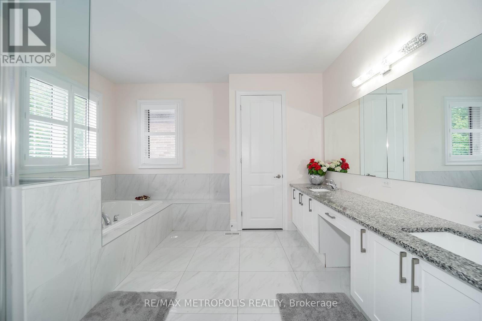 141 Auckland Drive, Whitby, Ontario  L1P 0J2 - Photo 37 - E12381284