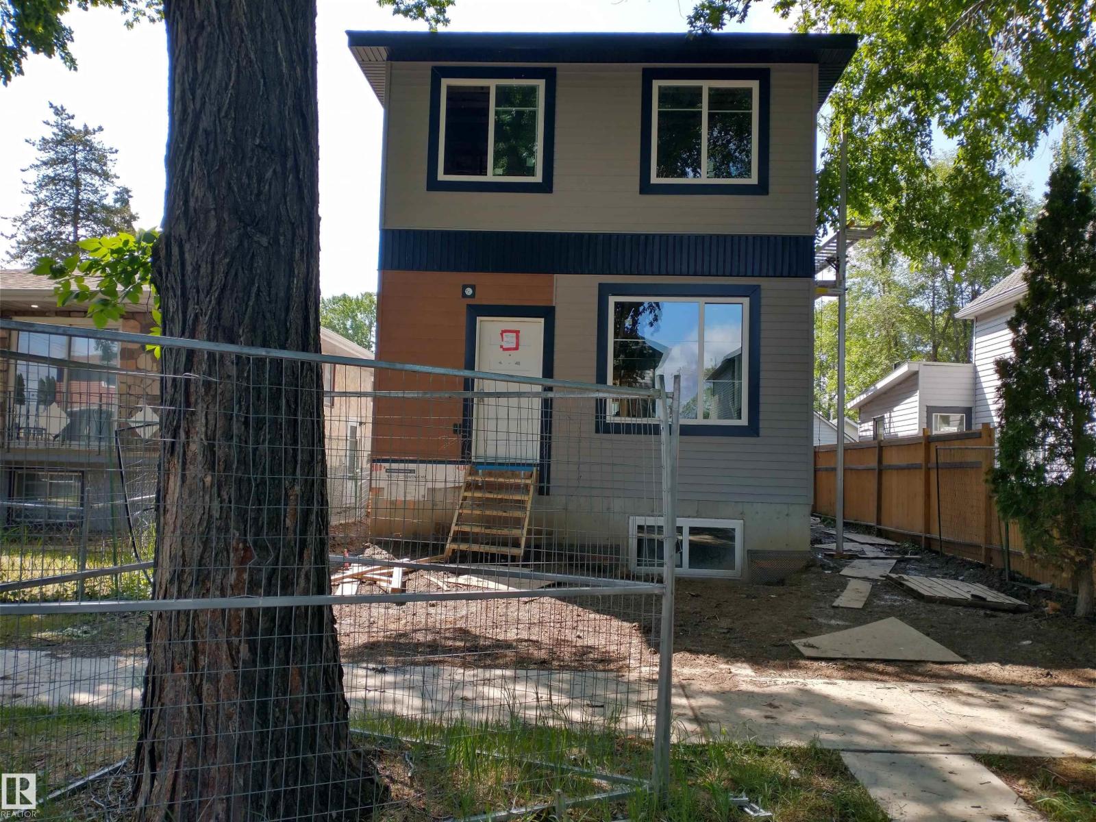 9227 110a Av Nw Ne, Edmonton, Alberta  T5L 1J5 - Photo 2 - E4456068