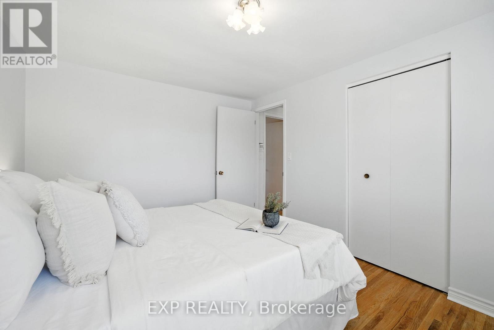 52 Bayview Crescent, Cobourg, Ontario  K9A 4C6 - Photo 24 - X12381397