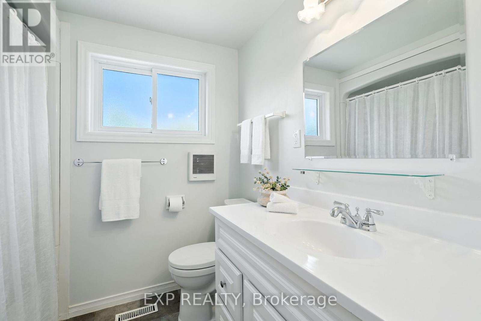 52 Bayview Crescent, Cobourg, Ontario  K9A 4C6 - Photo 25 - X12381397